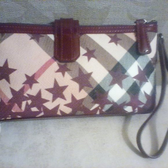 BURBERRY NOVA WRISTLET CLUTCH BAG w/ STARS - Picture 3 of 10